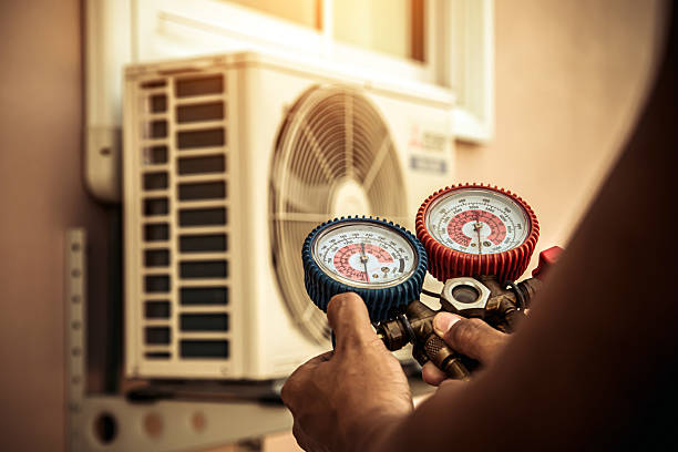 Professional Ac Installation technician working in Fountainville, PA